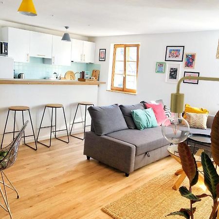 Charming Apartment Basel Border - 3 Bedrooms Hegenheim Exterior photo